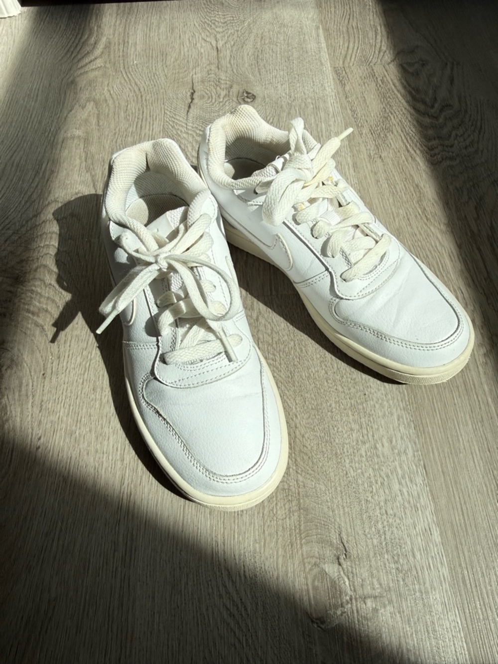 Nike White Low-Top Mesh Sneakers - Picture 11 of 11